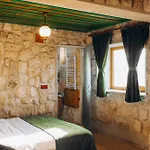 Nissa Cave Hotel *