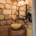 Hotel Nissa Cave