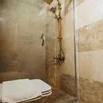 Nissa Cave Hotel *