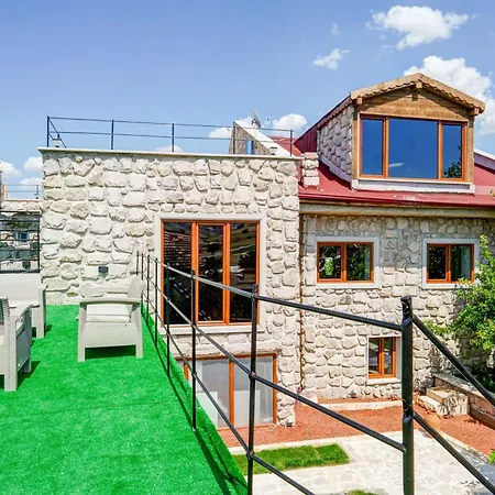 Nissa Cave 괴레메