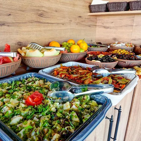 Nissa Cave Szálloda *