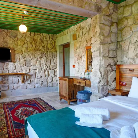 Nissa Cave Szálloda