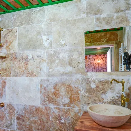 Nissa Cave Hotel
