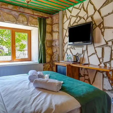 Nissa Cave Szálloda