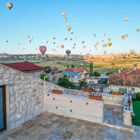 Nissa Cave 괴레메