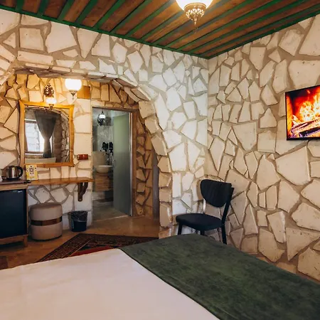 Nissa Cave Готель