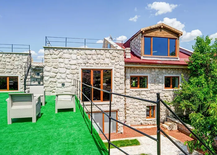 Nissa Cave 괴레메