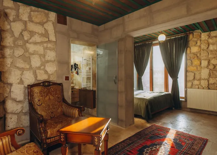 Nissa Cave * 괴레메