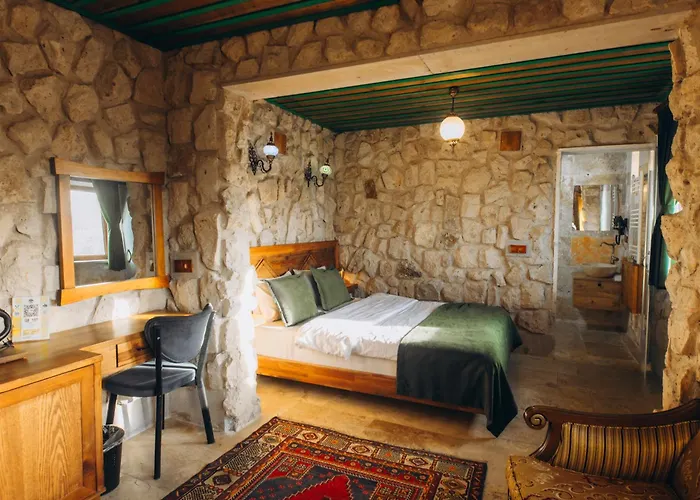 Nissa Cave * 괴레메