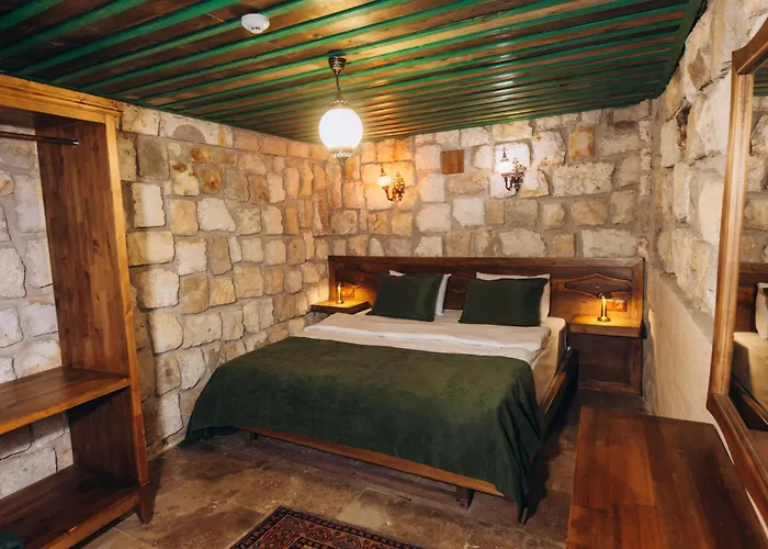 Nissa Cave غوريمِيه