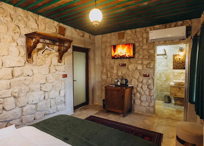 Nissa Cave * 괴레메